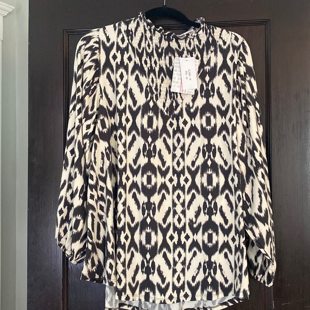 Lularoe Clara smock blouse